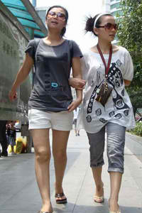 相亲相爱一家人简谱